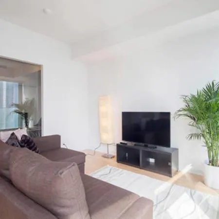 Jp Stays - Lakeview Condos